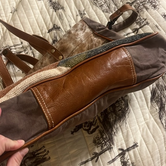 Myra crusaders weekender bag - Picture 5 of 7